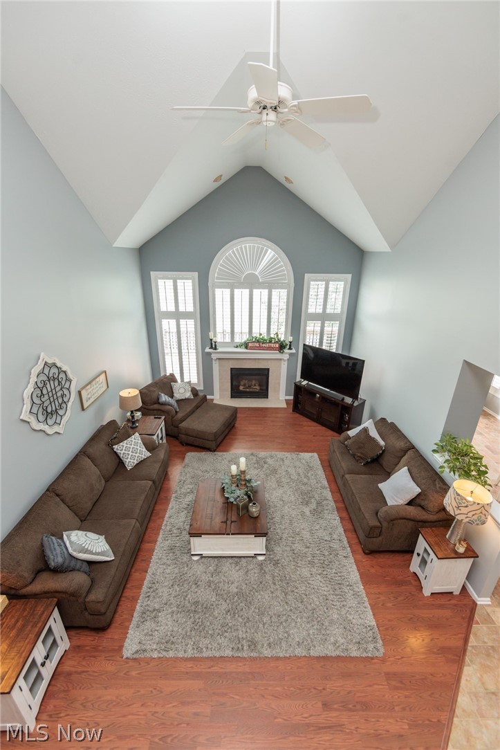 Country Lakes At Fox Meadows - Residential