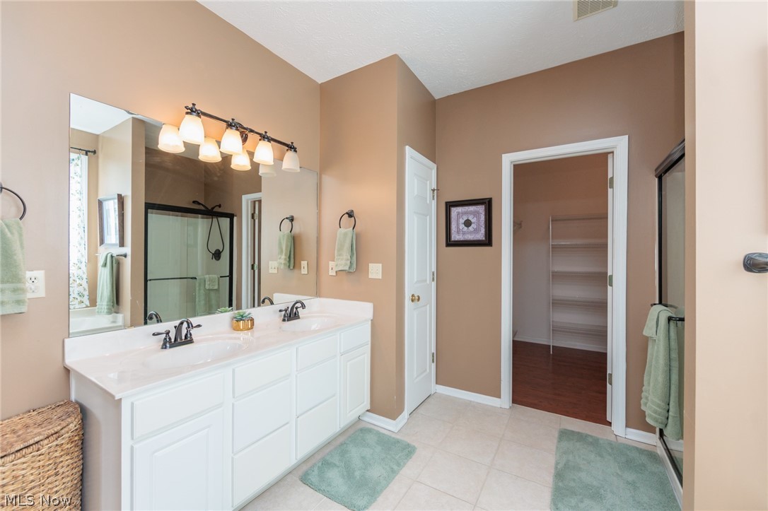 Country Lakes At Fox Meadows - Residential