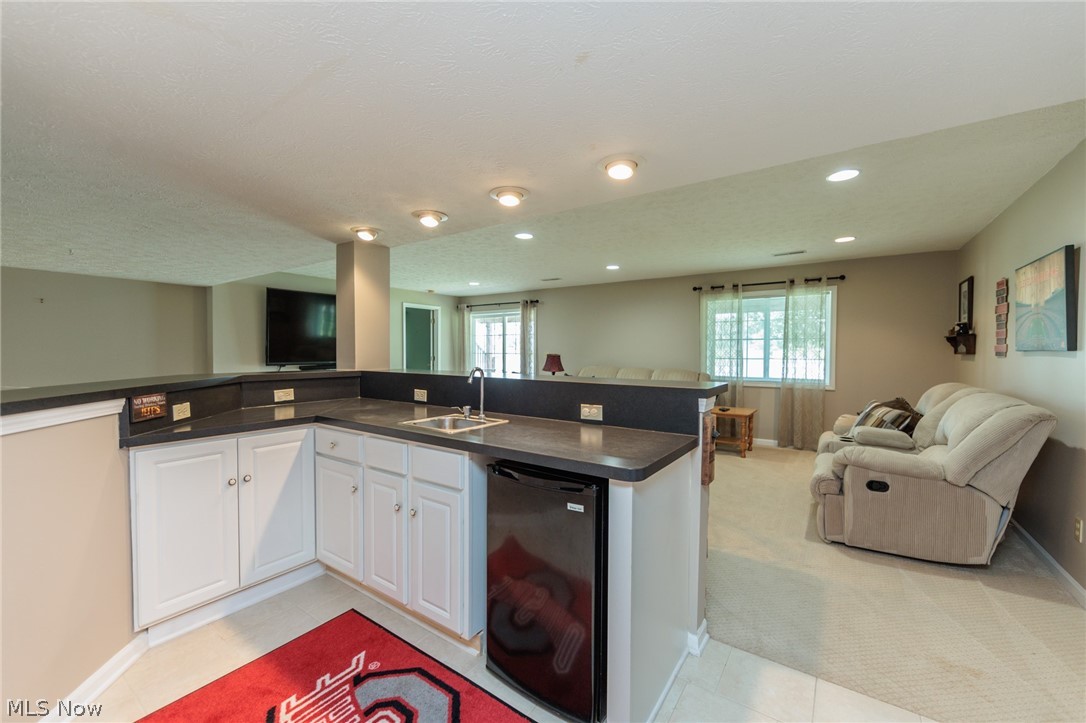 Country Lakes At Fox Meadows - Residential