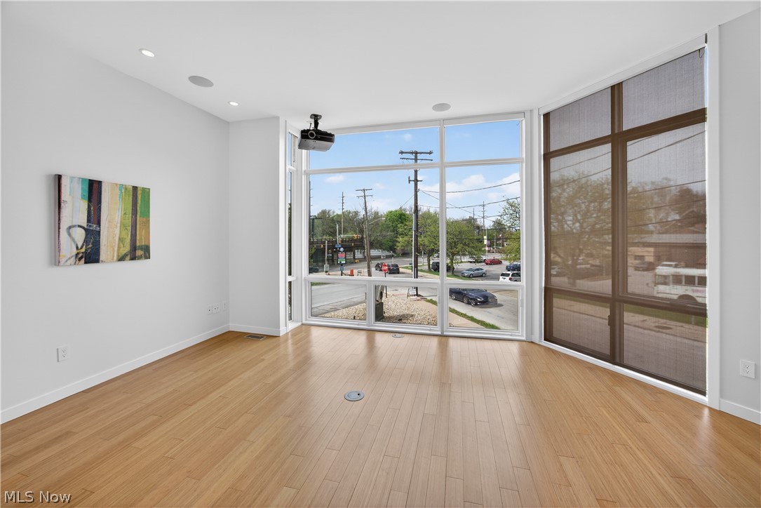 27 Coltman - Residential