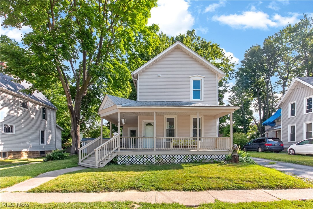 Welcome home to the heart of Elyria! Freshly renovated throughout, this charming home offers a bright, updated interior with new flooring, a beautifully refreshed kitchen, updated bathrooms, and modern finishes throughout. Featuring 3 bedrooms upstairs and 1.5 baths, there's plenty of room to fit your lifestyle. Enjoy a spacious backyard perfect for relaxing, entertaining, or everyday activities. Conveniently located near shopping, dining, parks, schools, and other local amenities, this home combines comfort, style, and convenience. Whether you're looking for your next home or an investment opportunity, this property is available for purchase or rent. Schedule your showing today. This one won't last long!