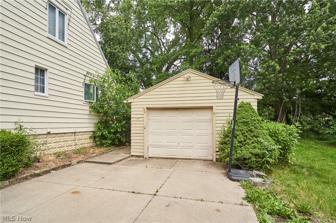 Barberton Realty Cos Westside - Residential