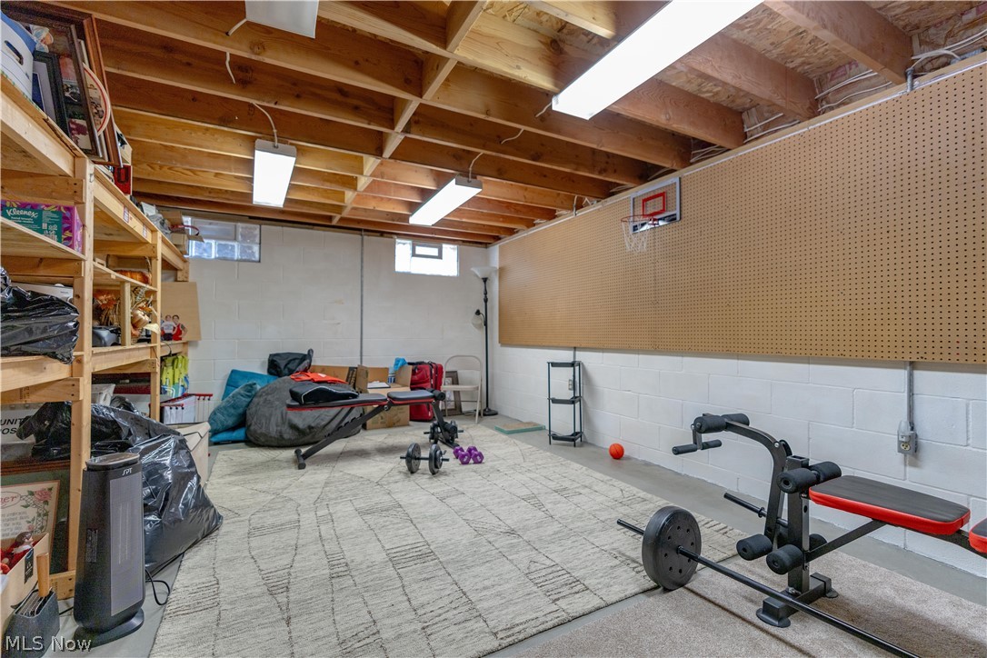 Pines Hollow - Residential