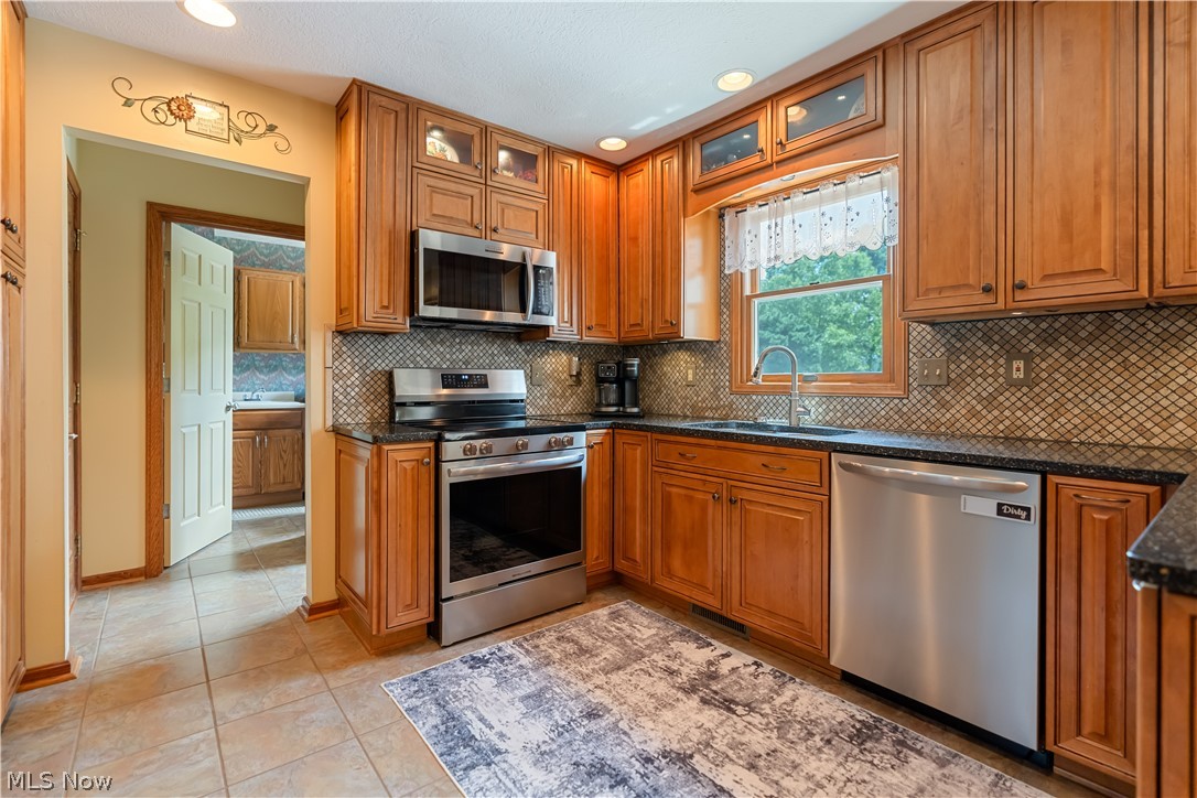 Pines Hollow - Residential