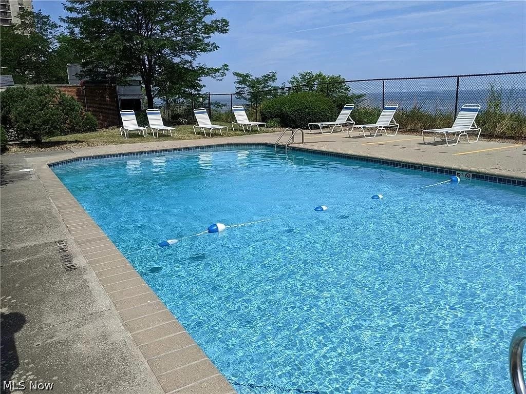 Lake House Condo - Residential