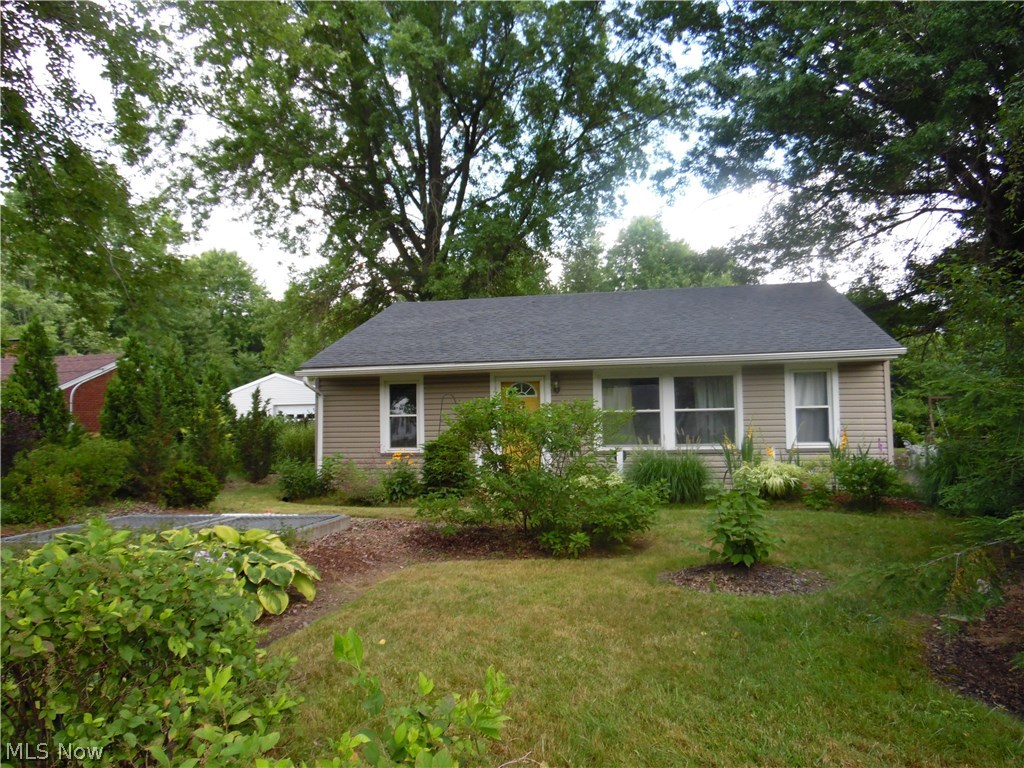 Move in ready.  Completely updated throughout. , 3 bedroom ranch on a dead end street in Liberty township. Large lot. 2 full baths, open concept kitchen, living dining room.  Newer roof, vinyl siding, and windows.  Updated electric, plumbing, and septic .  Neutral paint and carpet throughout.
