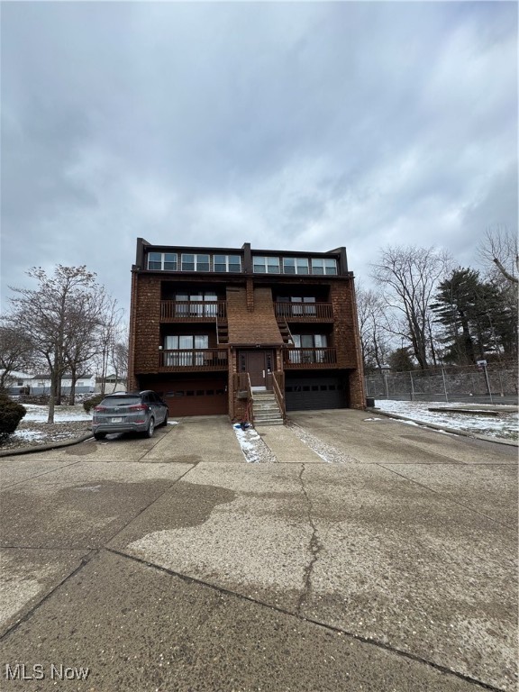 Society Manor Condos Ph V - Residential