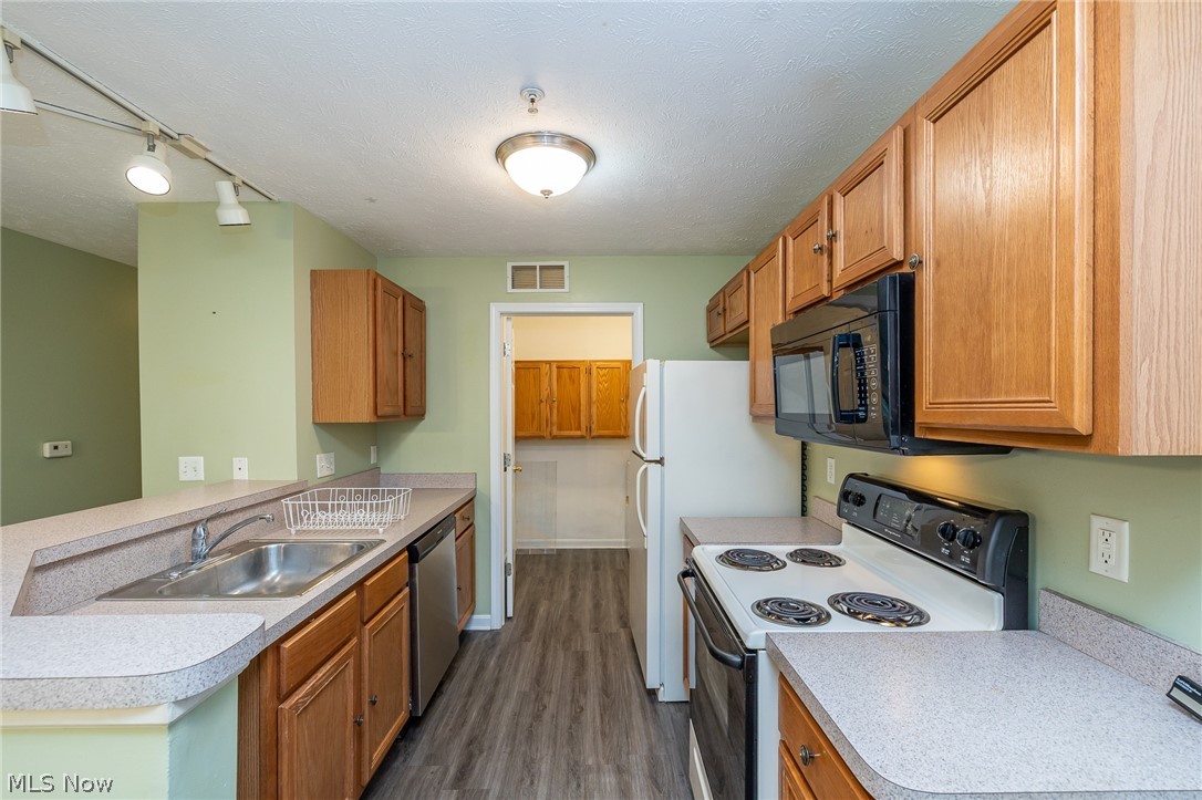 Chandlers Lane Condo - Residential