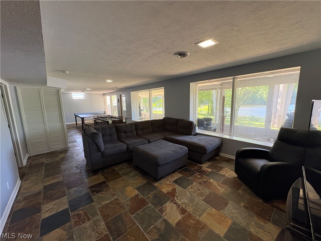 Roaming Rock - Residential