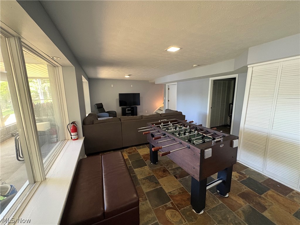 Roaming Rock - Residential