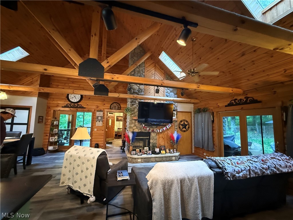 LAKE BUCKHORN - Residential