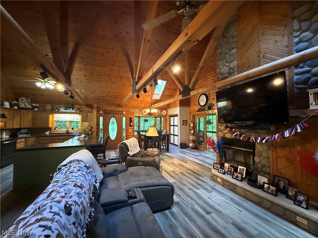LAKE BUCKHORN - Residential