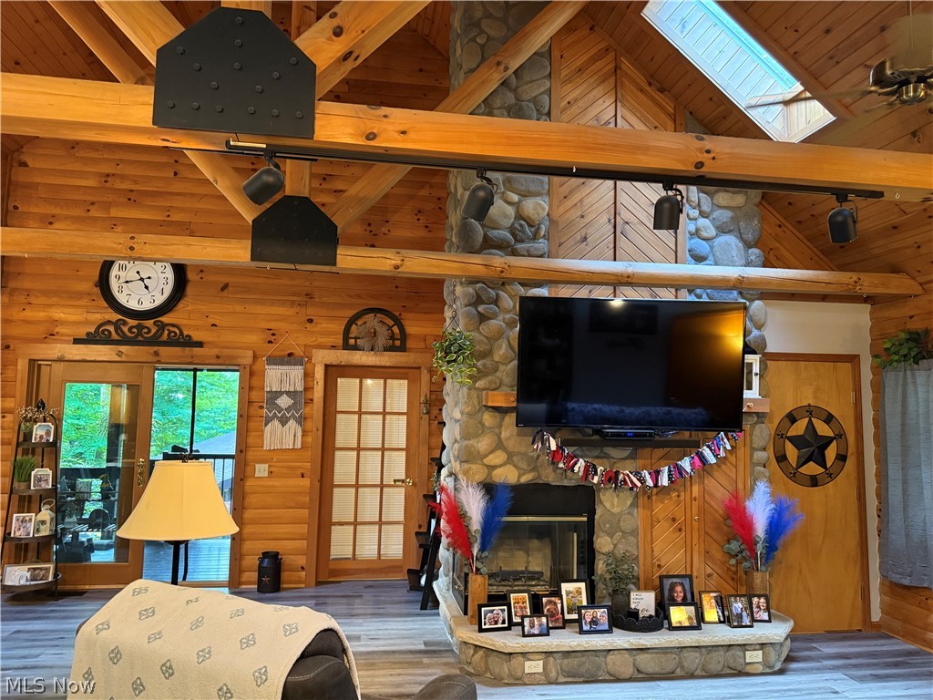 LAKE BUCKHORN - Residential