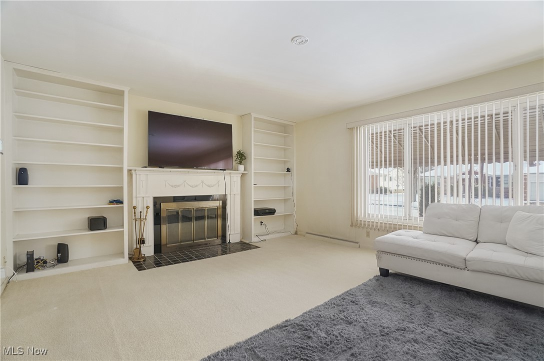 Kenilworth Manor - Residential