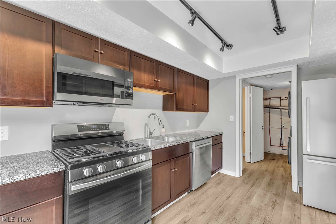 Lake Falls Condo - Residential