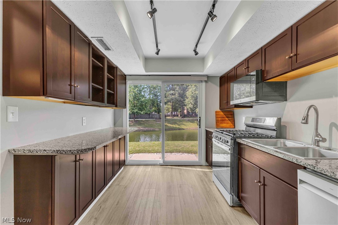 Lake Falls Condo - Residential