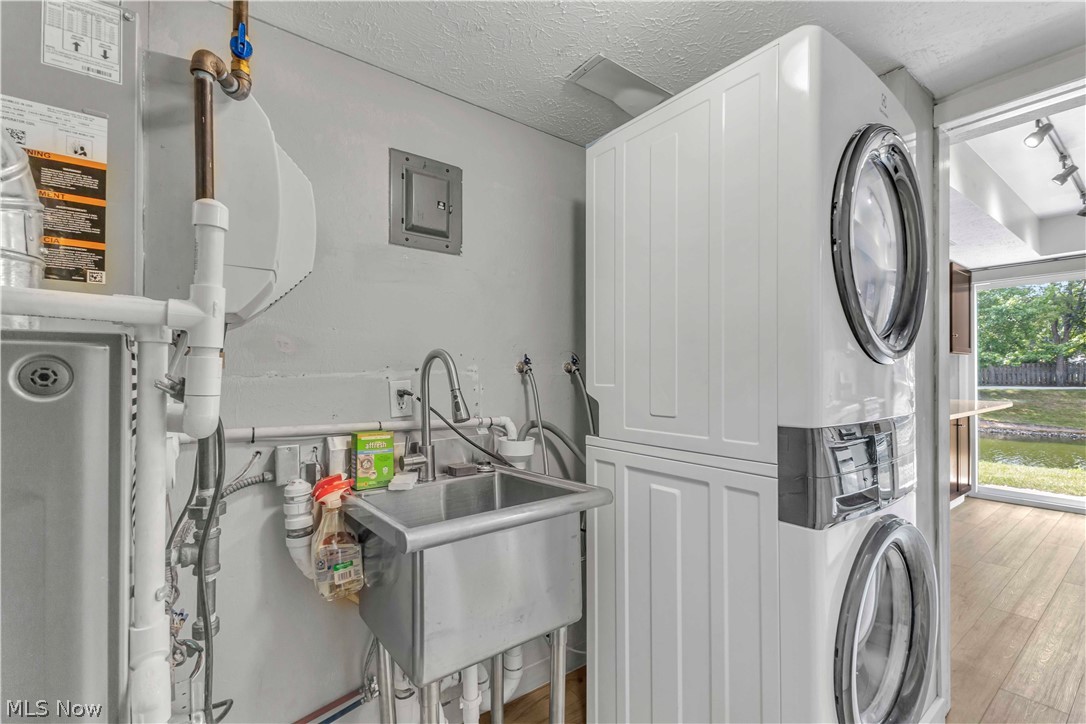 Lake Falls Condo - Residential