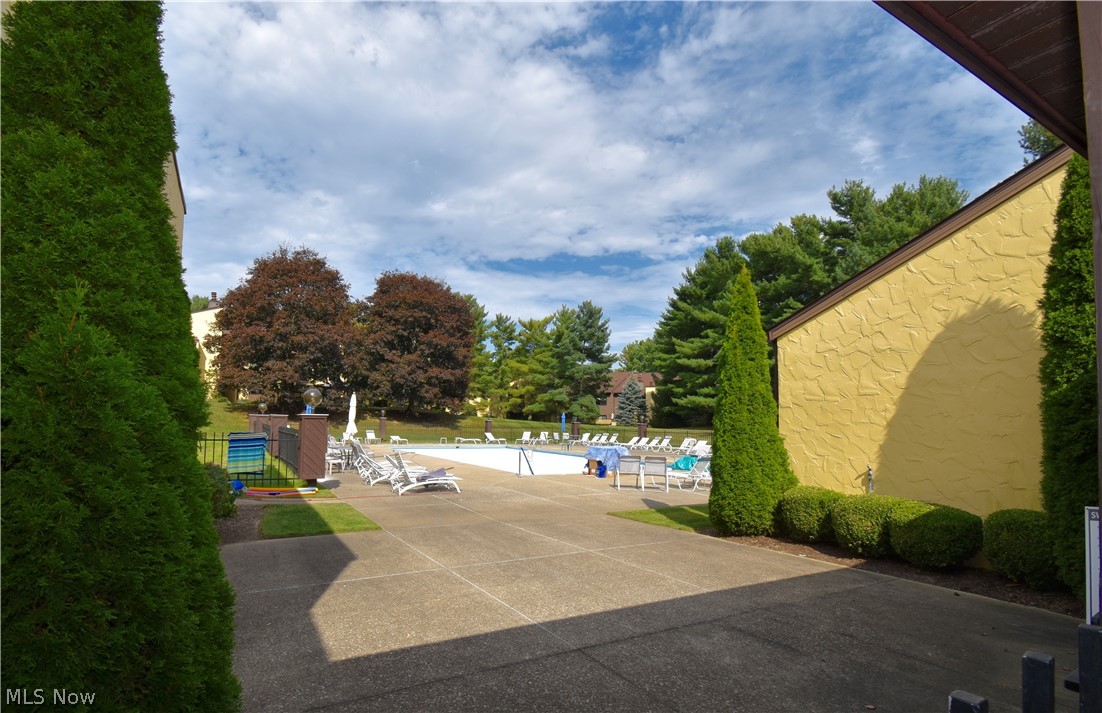 Hampton Woods - Residential