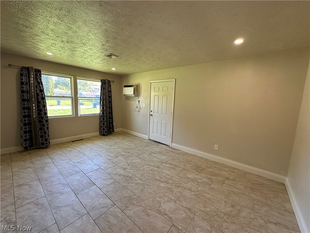 Colonial Heights - Residential Lease