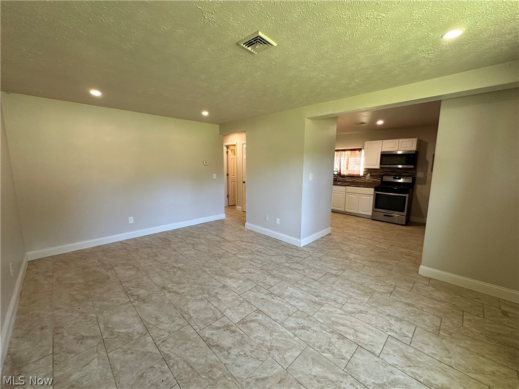 Colonial Heights - Residential Lease