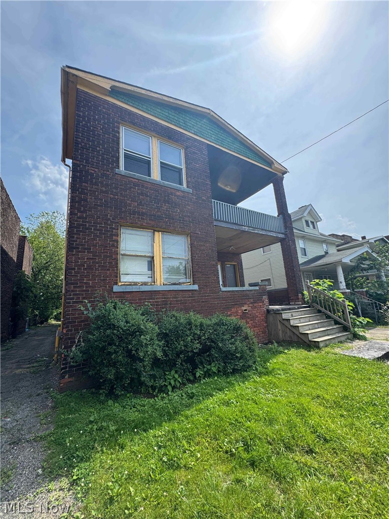 Seeking a prime investment opportunity? This 4-unit complex is brimming with potential. Each unit is generously sized, with the two-bedroom units easily convertible to three bedrooms, creating a total of 12 bedrooms across the property. Currently, three of the four units are vacant, leaving room to provide a consistent income stream when they get filled up. Unit 2 is recently vacated and requires some repairs to shine. With a touch of TLC, you can significantly boost this property's value and maximize its earning potential. Sold as-is. No wholesaler please nor creative financing will be acceptable.