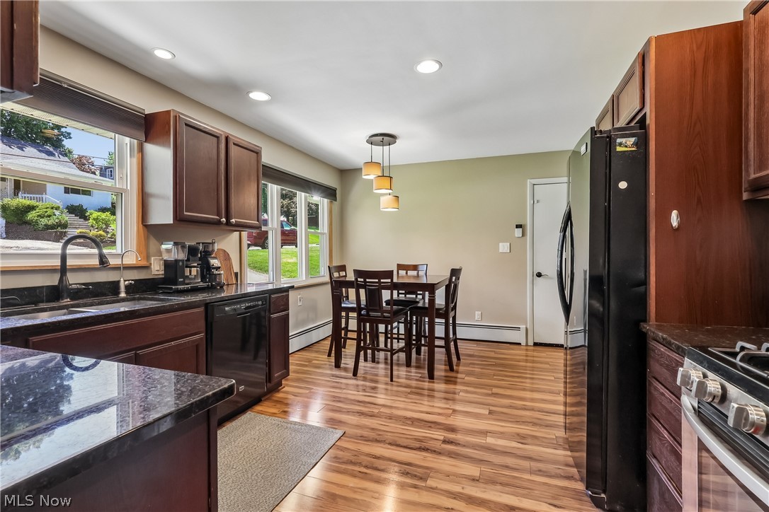 Akron Homes - Residential