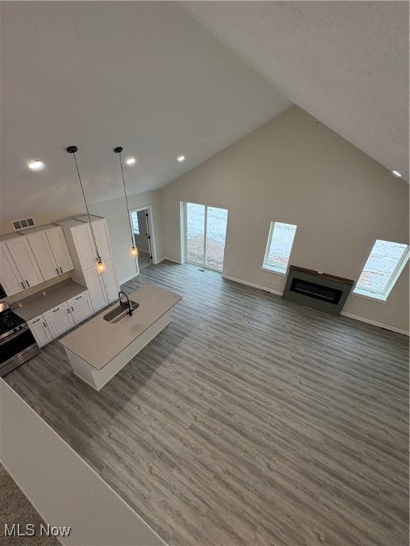 Roaming Rock - Residential