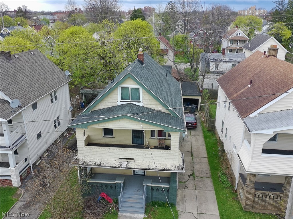 Brugge Farms - Residential Income