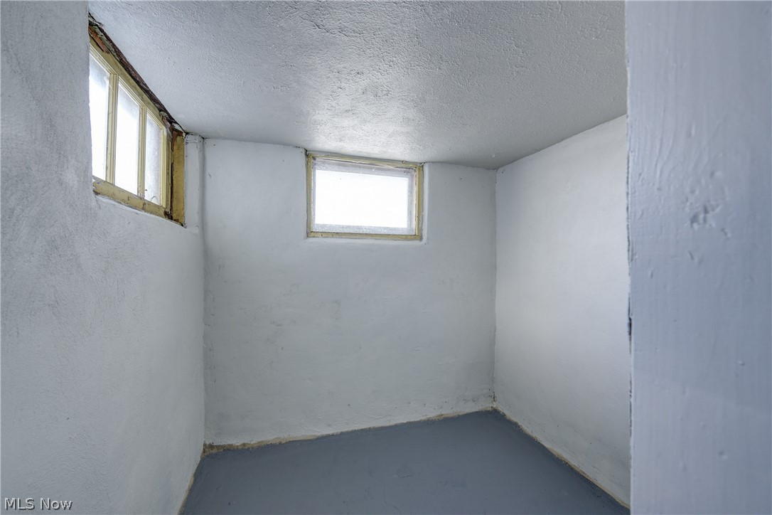 E R Cowins West 95th Street Su - Residential