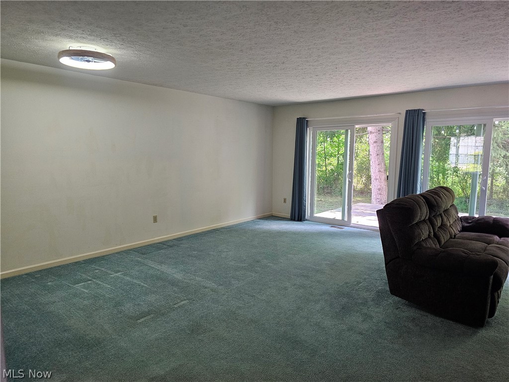 Tinkers Lane Condo - Residential
