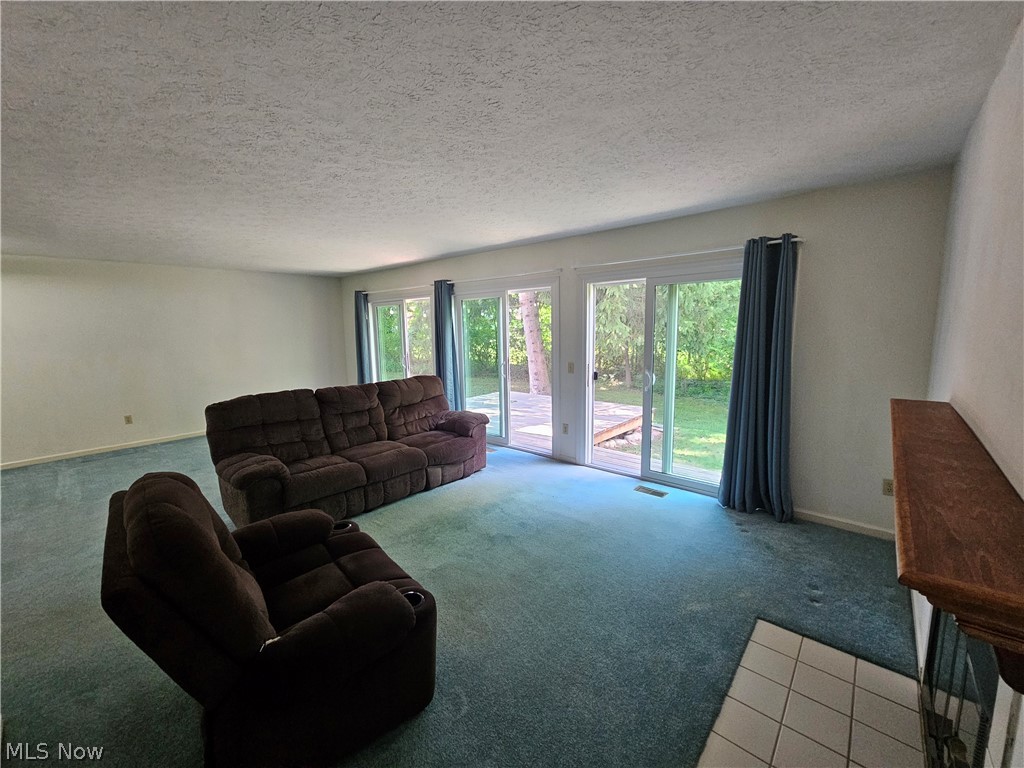 Tinkers Lane Condo - Residential