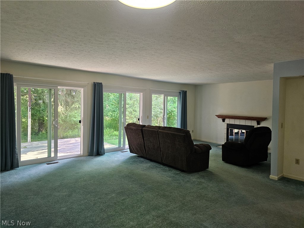 Tinkers Lane Condo - Residential