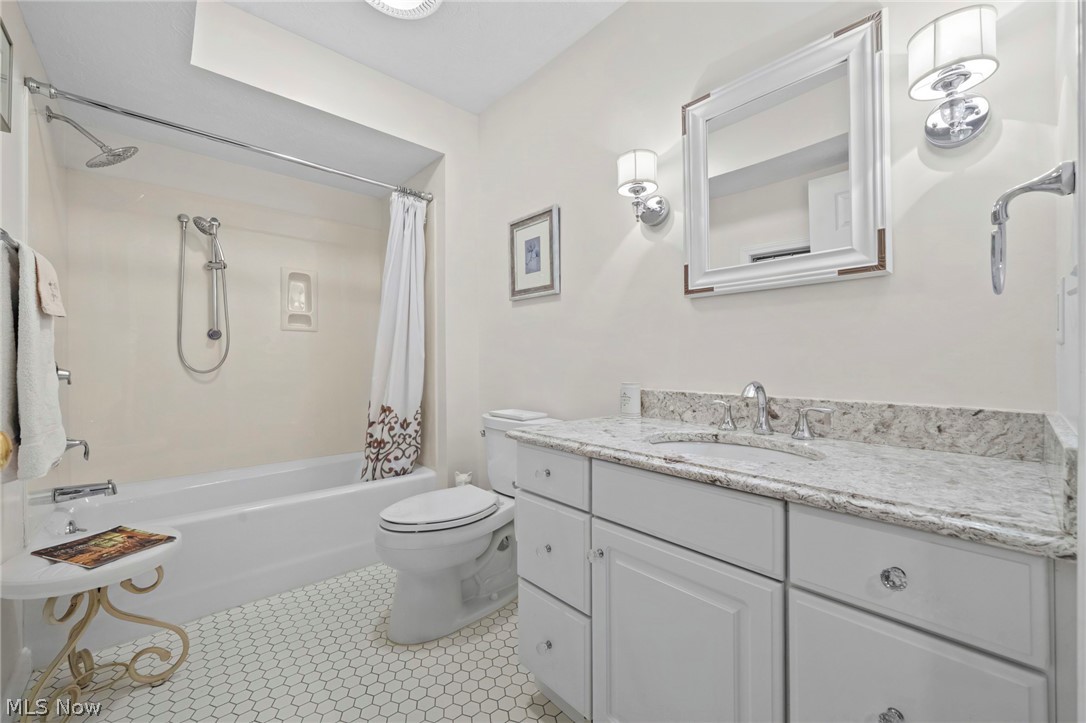 Village/Westlake Condo - Residential