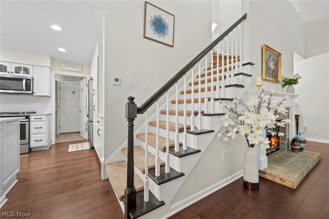 Village/Westlake Condo - Residential