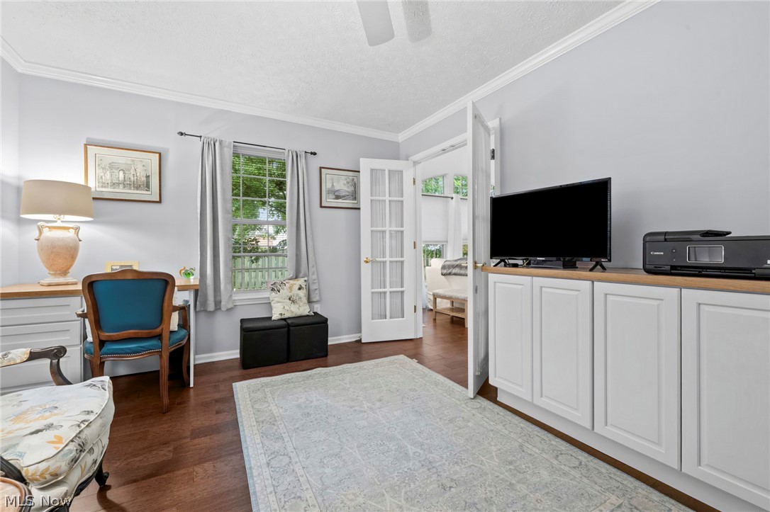 Village/Westlake Condo - Residential