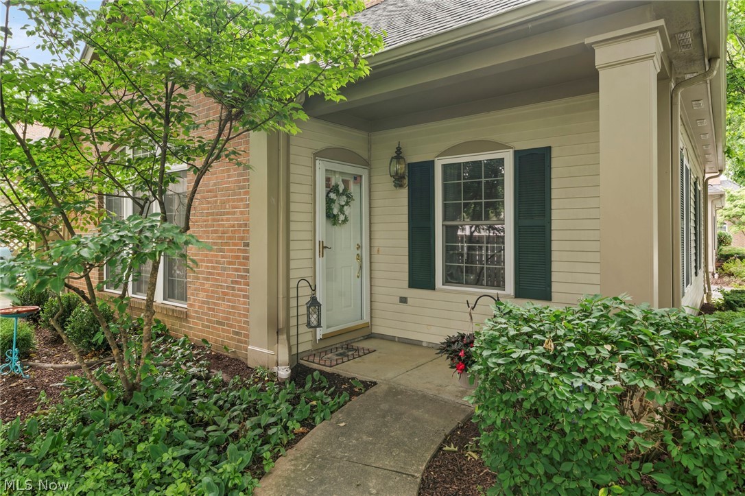 Village/Westlake Condo - Residential