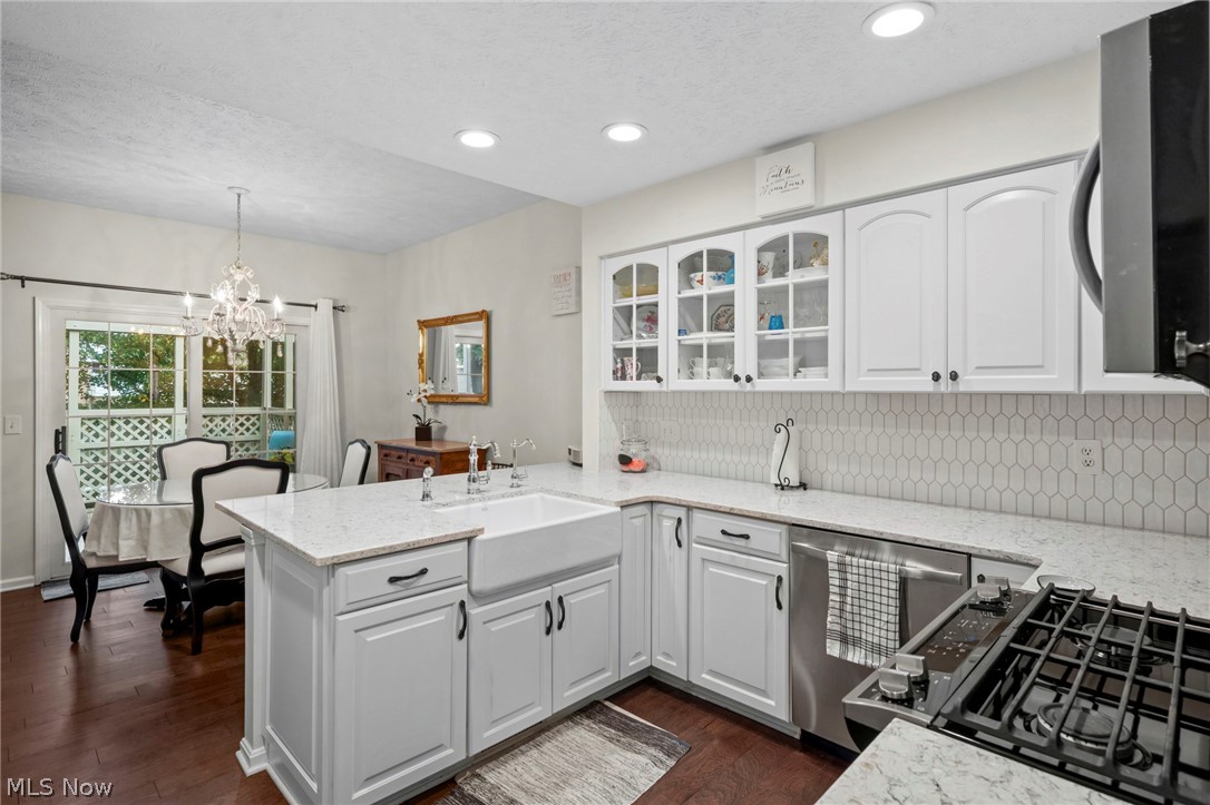 Village/Westlake Condo - Residential