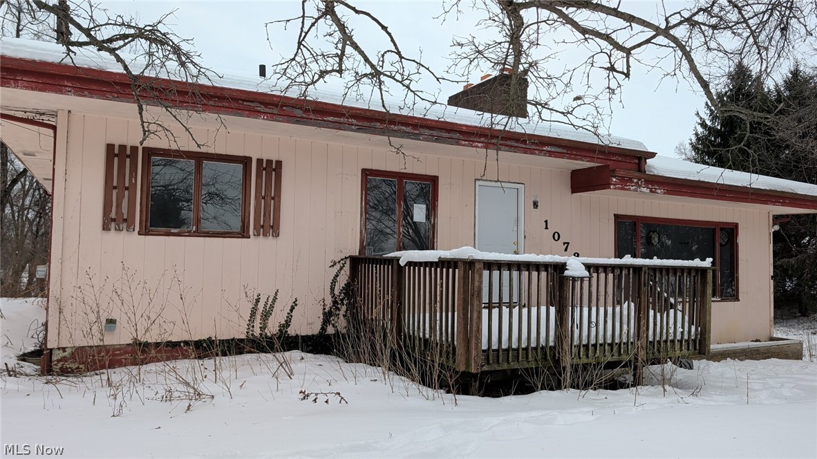 Looking for a place to make your own with plenty of property! Check out this 3bedroom ranch located in Waterloo School District. This would make a great family home with room to roam!