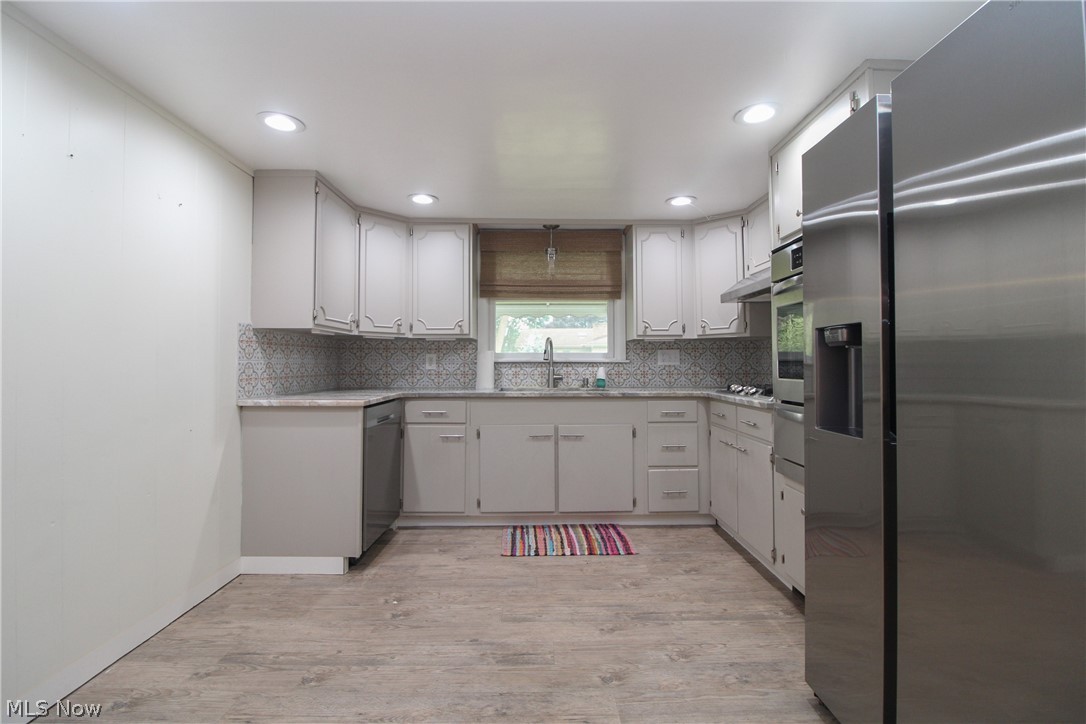 Elmknoll Heights - Residential