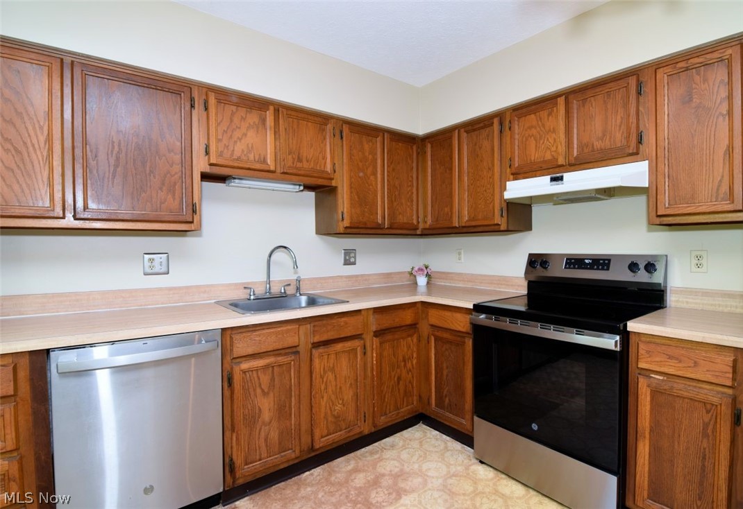The Villages Condo - Residential