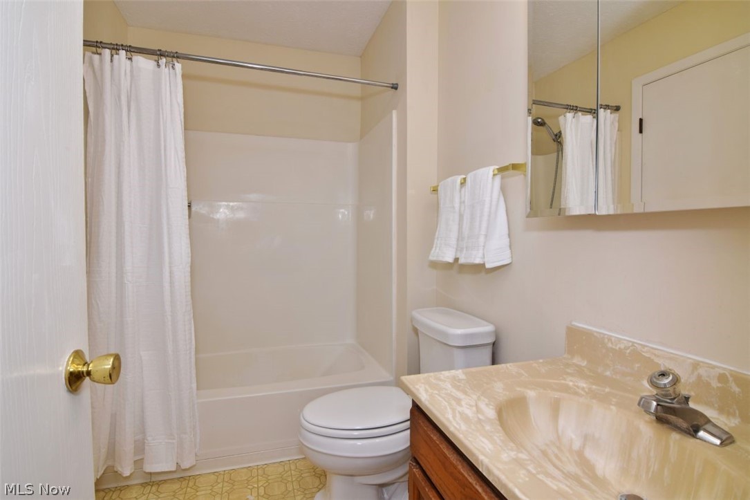 The Villages Condo - Residential