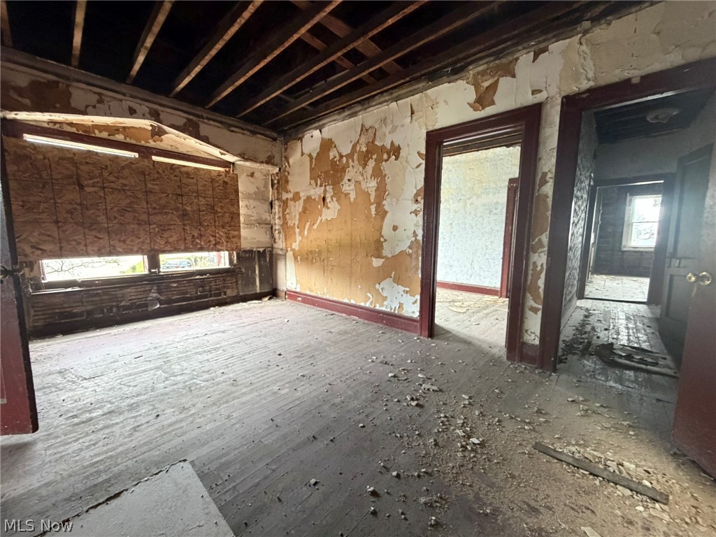 Crawford Woodhill - Commercial Sale