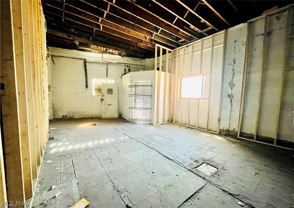 Crawford Woodhill - Commercial Sale
