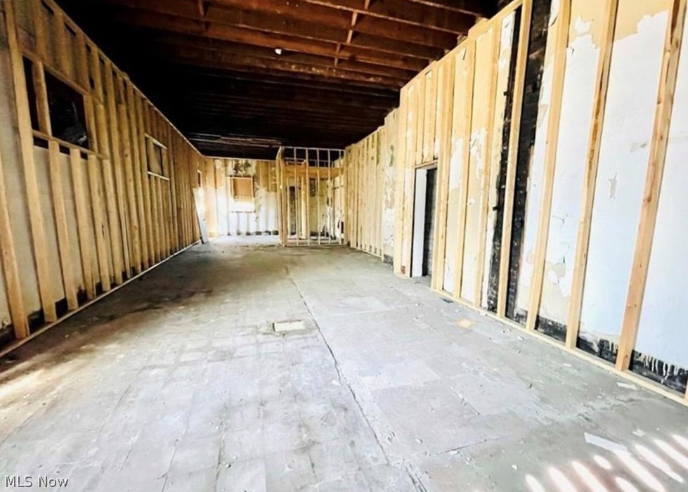 Crawford Woodhill - Commercial Sale
