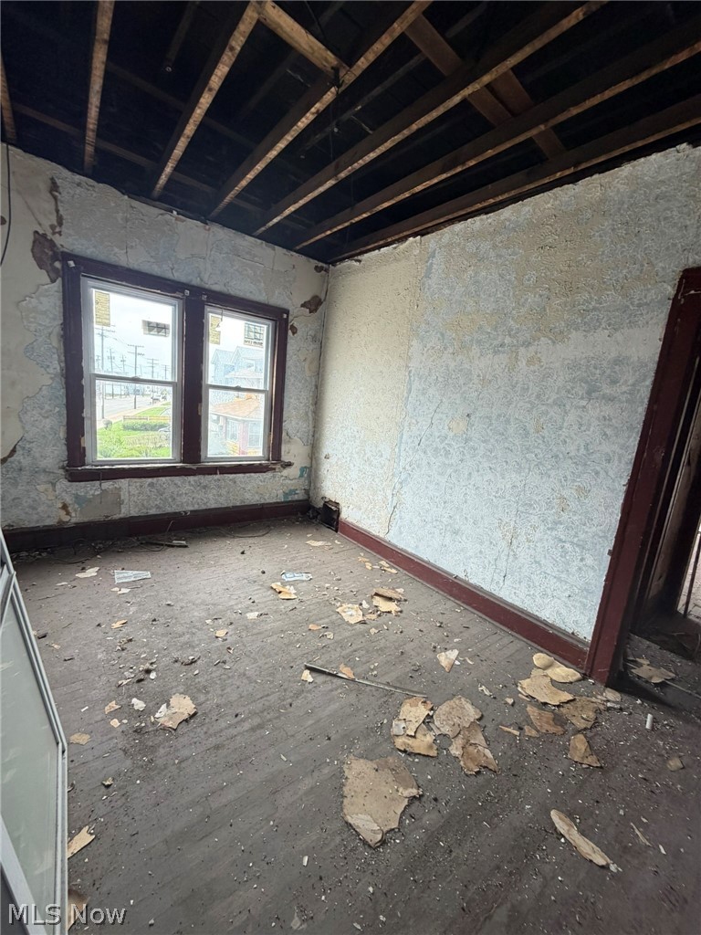 Crawford Woodhill - Commercial Sale