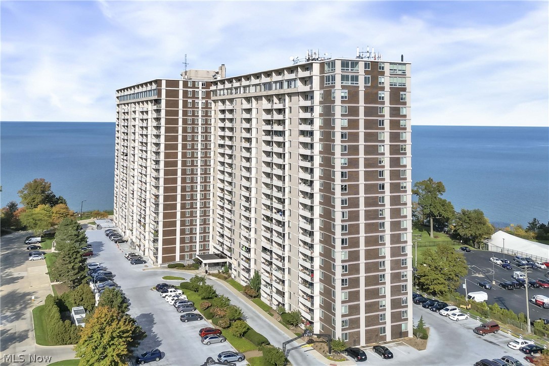 The Carlyle - Residential