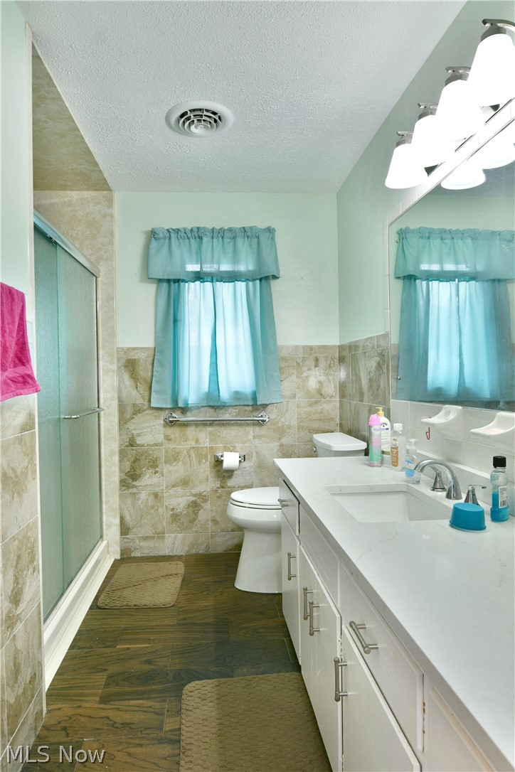Central Realty Co 01 - Residential