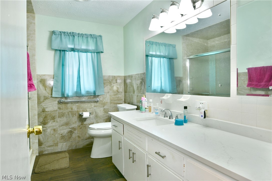 Central Realty Co 01 - Residential