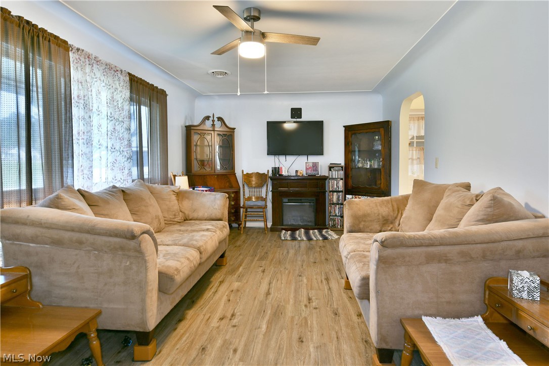 Central Realty Co 01 - Residential