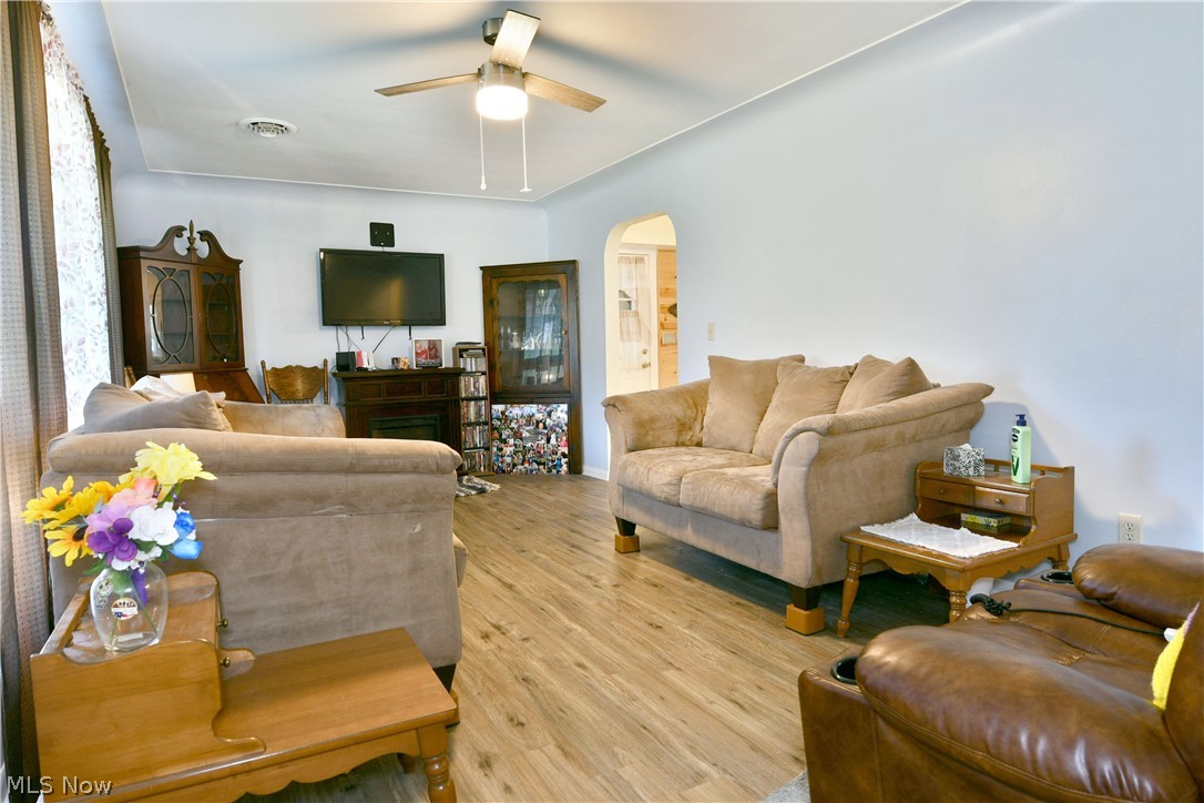 Central Realty Co 01 - Residential